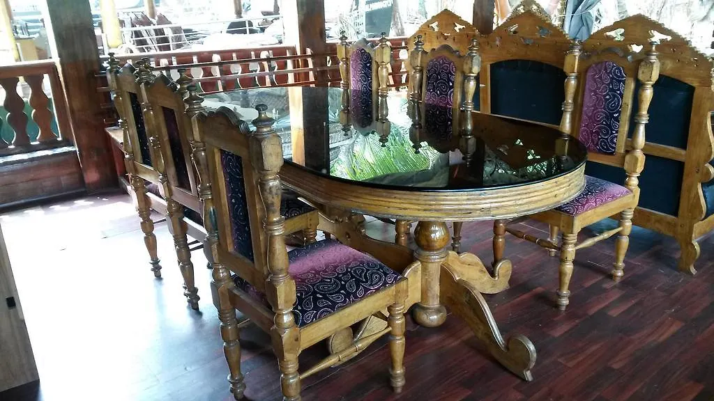 *** Botel Hotel Kv Houseboats Alappuzha India