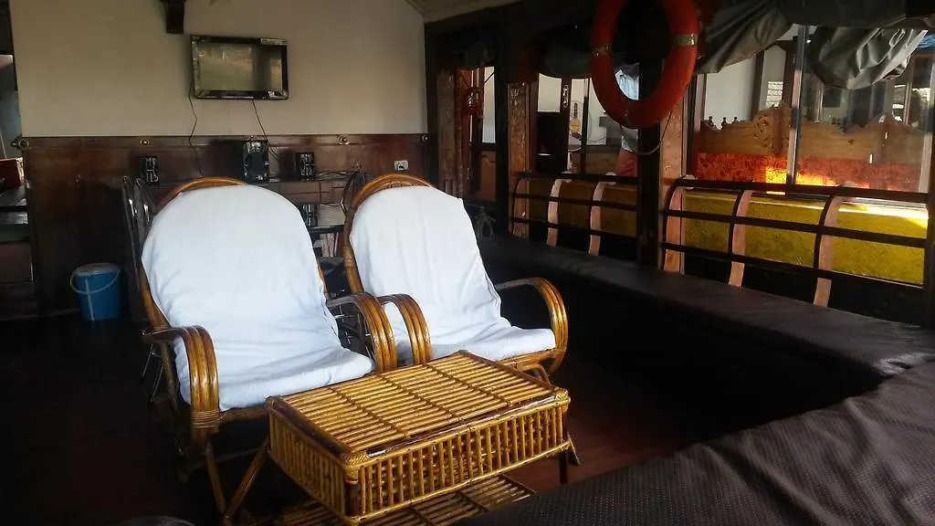 *** Botel Hotel Kv Houseboats Alappuzha India